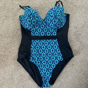 Old navy one piece bathing suit